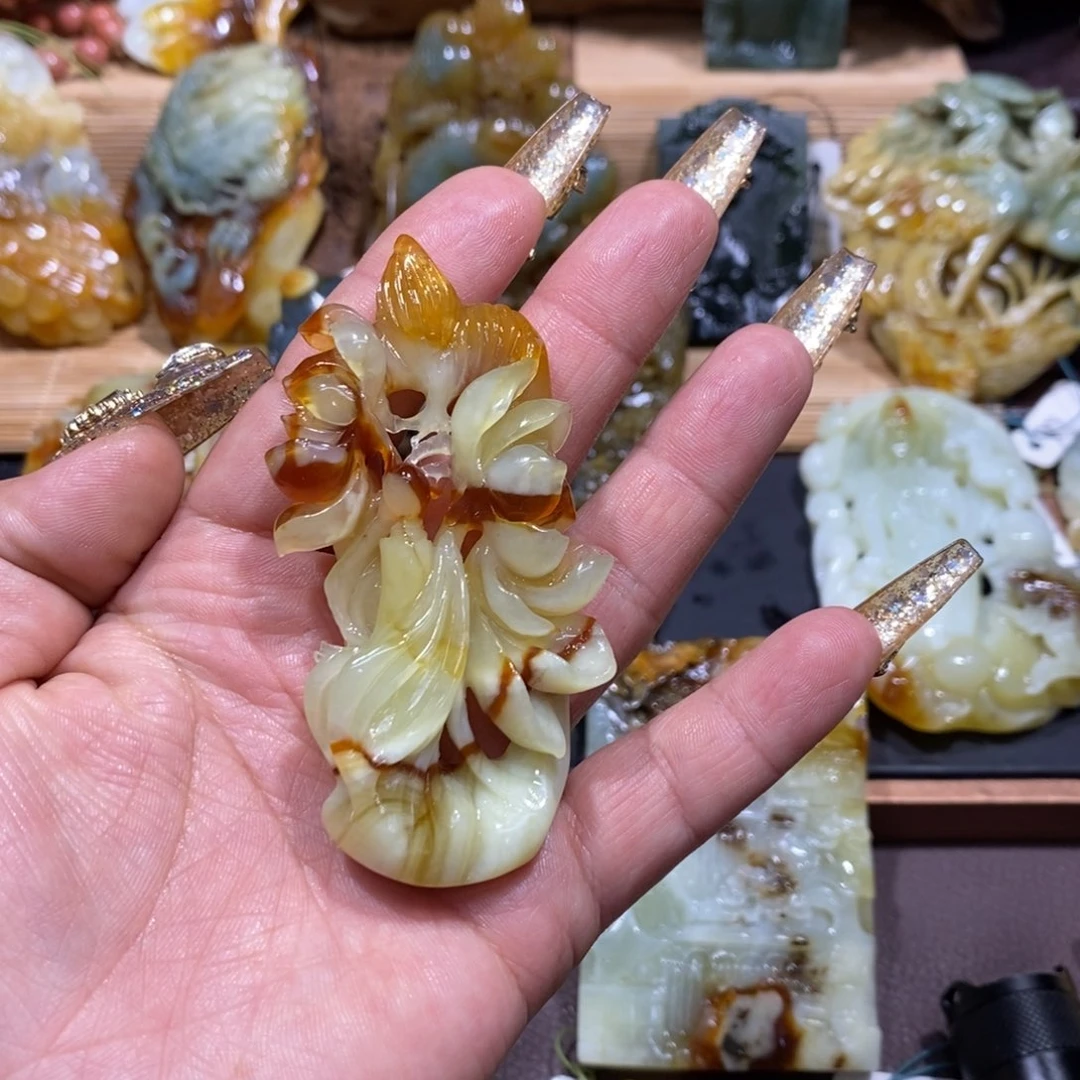 蛇纹石玉颈饰未镶嵌了**光