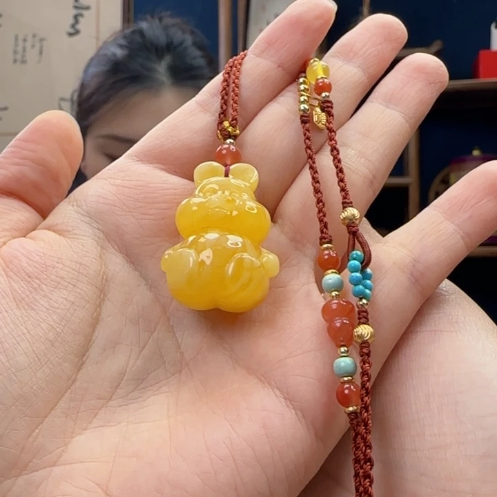 蜜蜡吊坠(赠链)未镶嵌