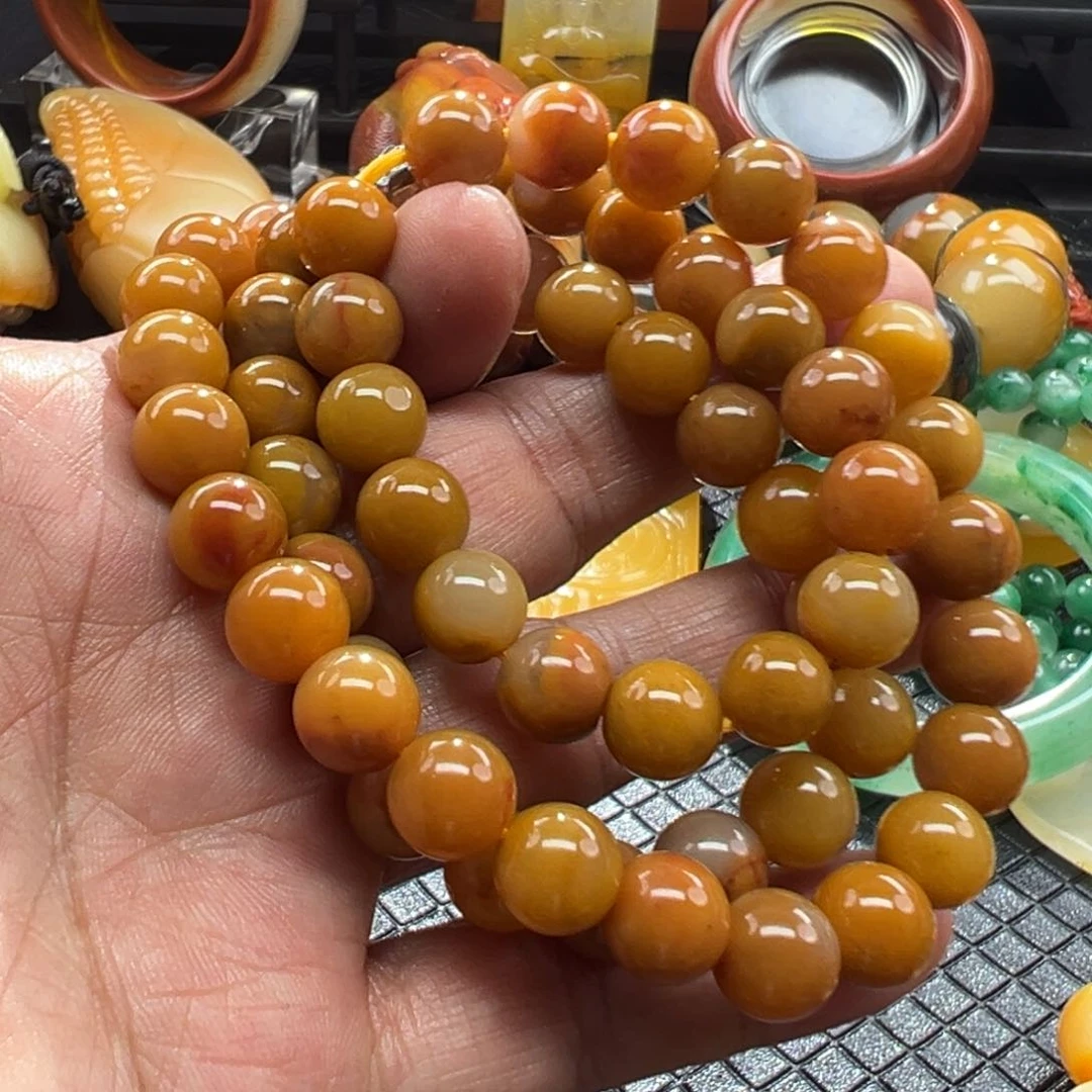 石英质玉未镶嵌颈饰