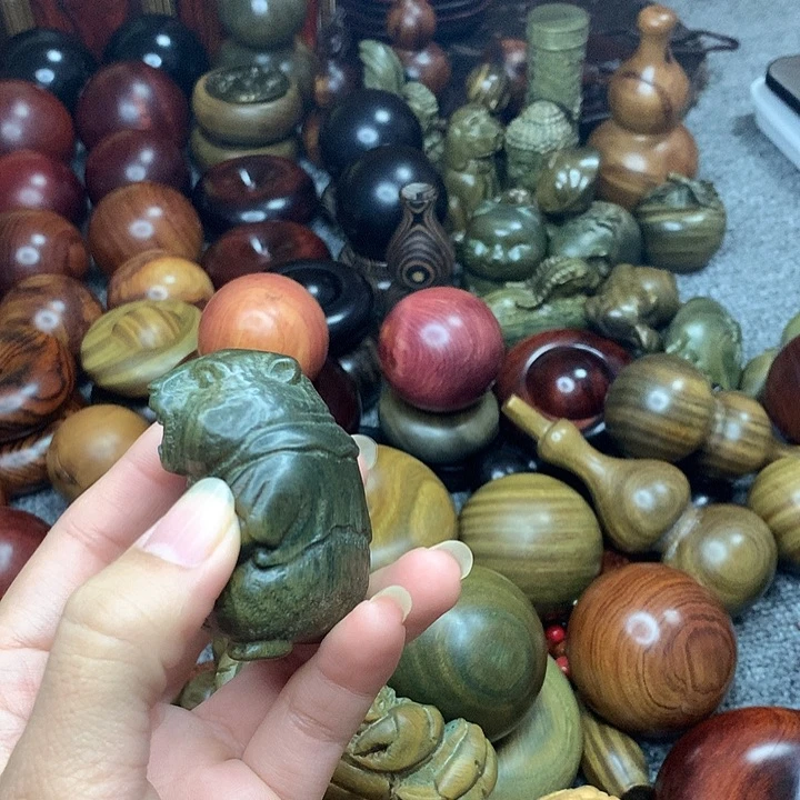 紫檀木类家具奚**哈
