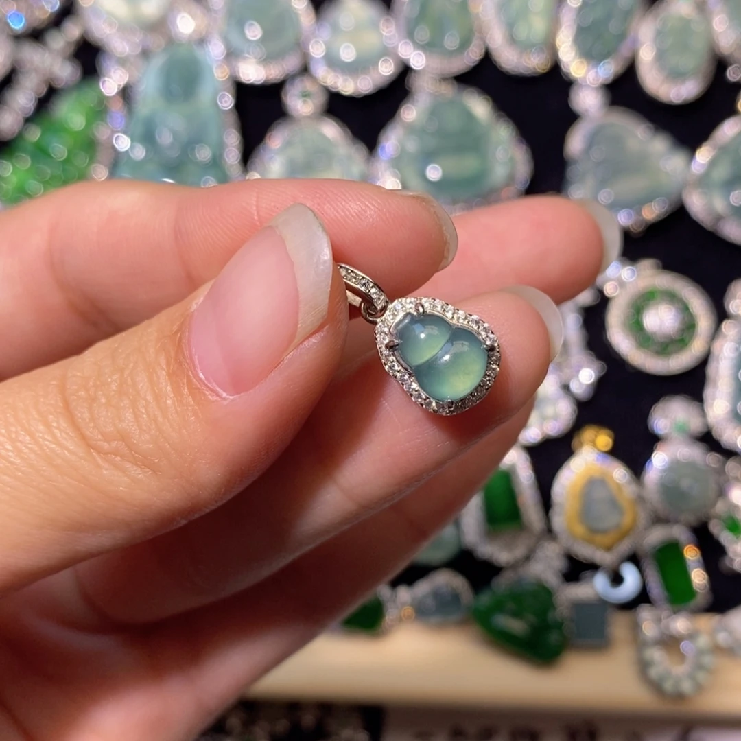 翡翠未镶嵌颈饰天然