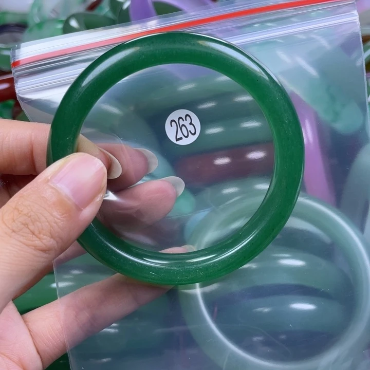 未镶嵌手镯石英岩玉57