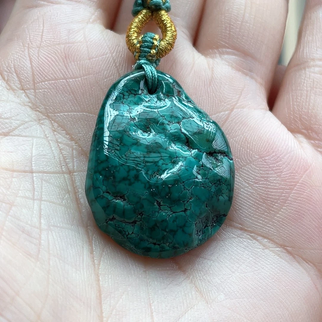 未镶嵌绿松石颈饰