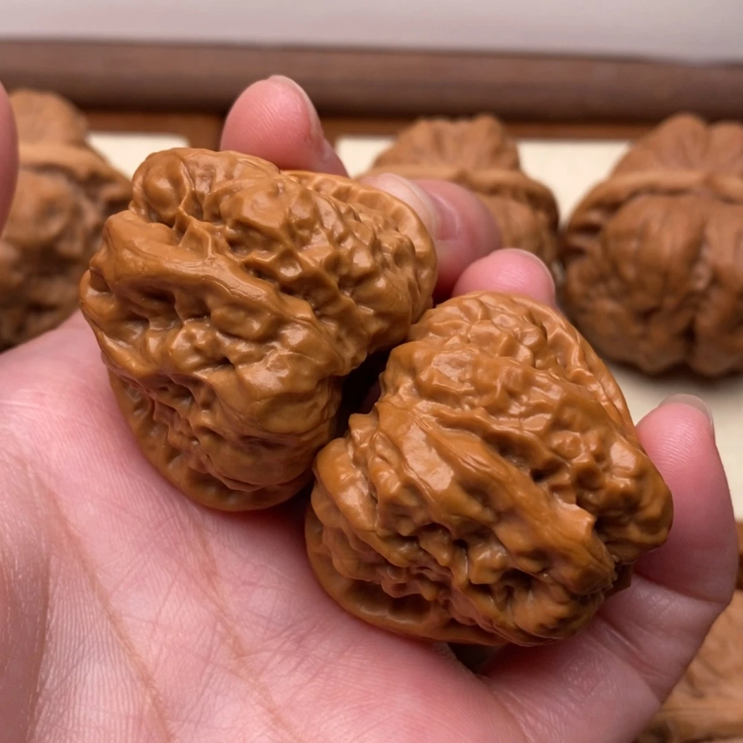 【闪购商品】把件文玩核桃大开背边37左右