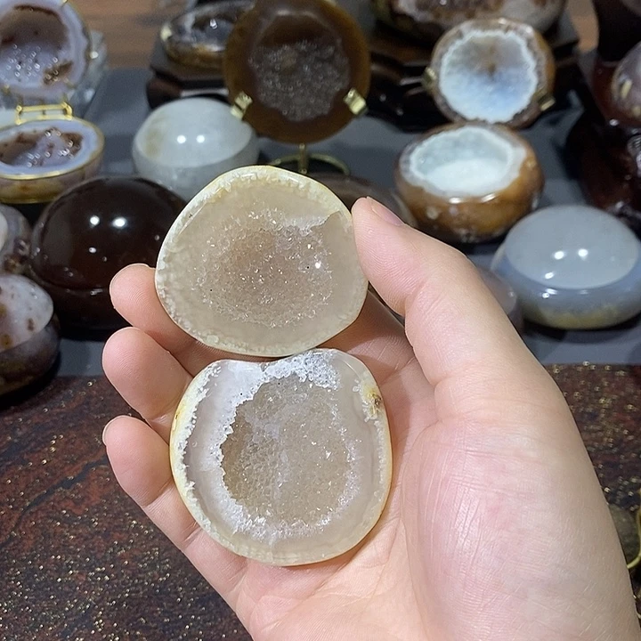 未镶嵌水晶摆件聚宝盆