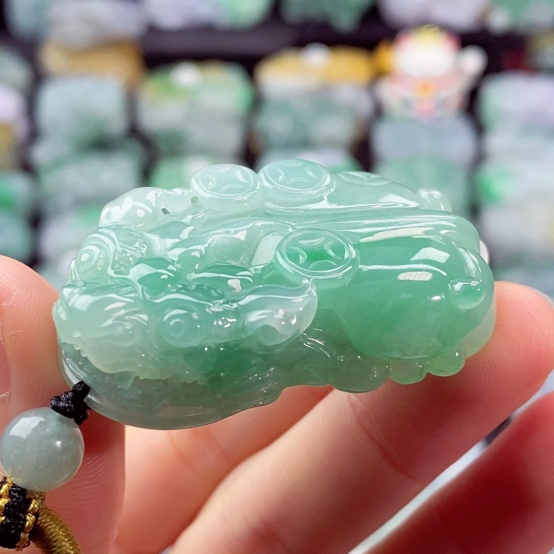 颈饰未镶嵌翡翠天然