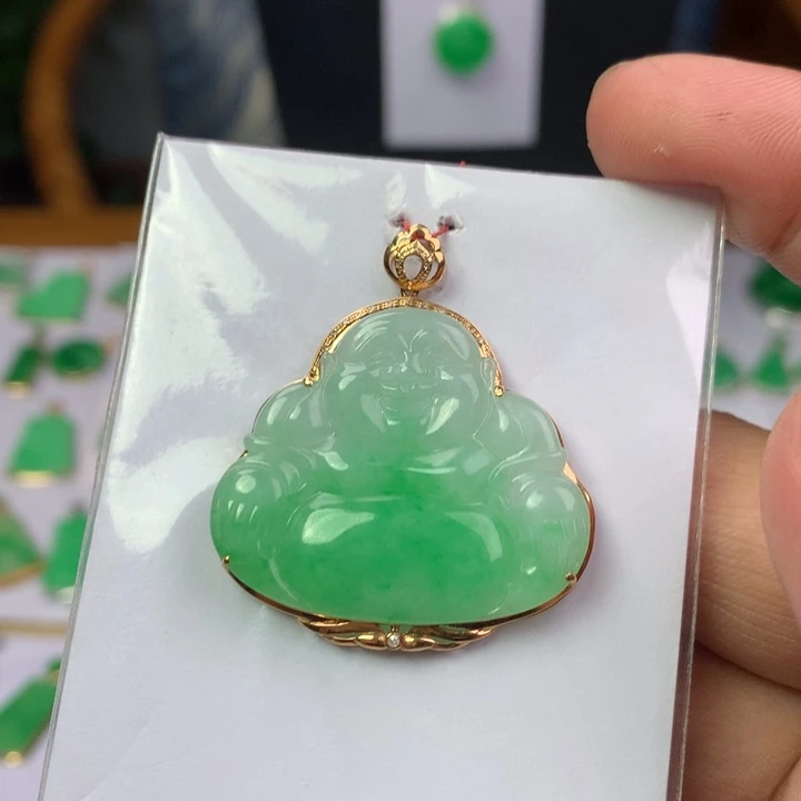 翡翠18K金镶嵌颈饰