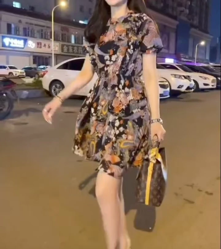 新款气质时尚洋气韩版连衣裙2070