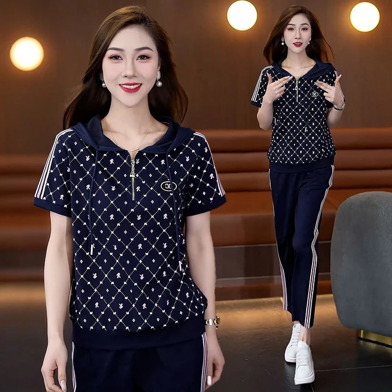 时尚冰丝运动服套装夏季新款2025洋气短袖九分裤跑步休闲两件套潮