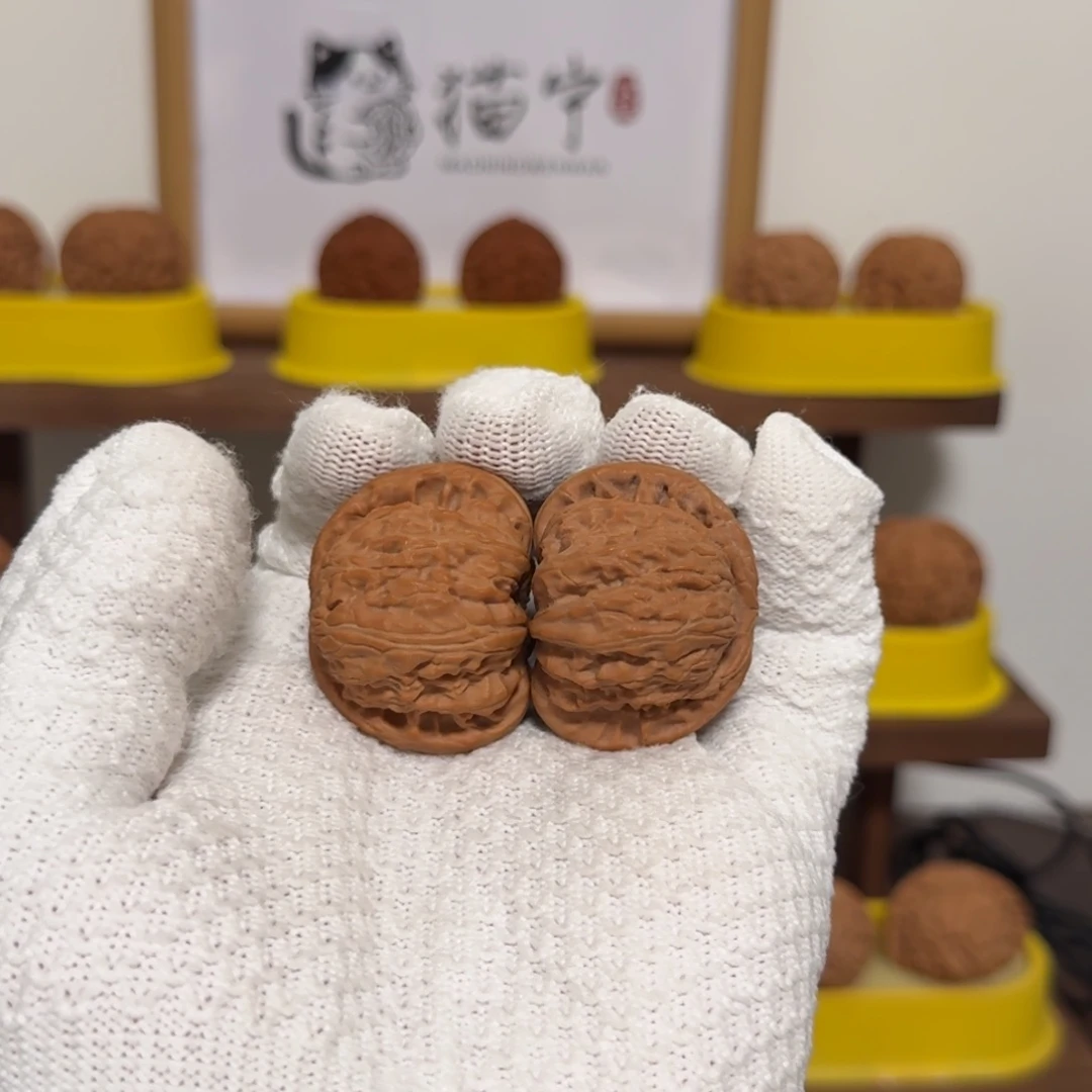 k***.文玩核桃吊坠40尺汉高山闷白