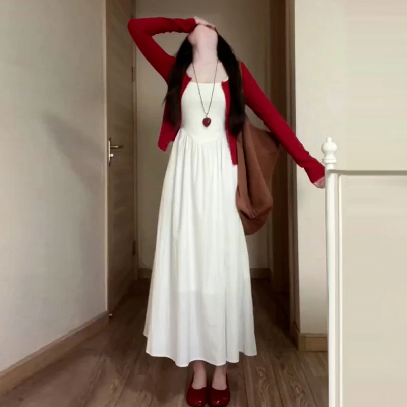 法式高级感白色吊带连衣裙子女秋季2026新款入秋穿搭一整套装长裙