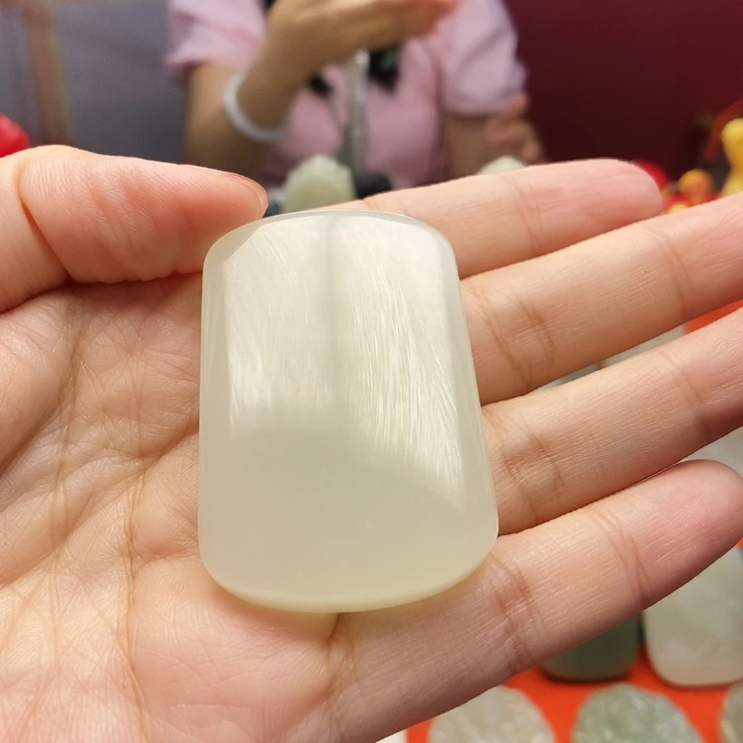 颈饰未镶嵌和田玉美****司