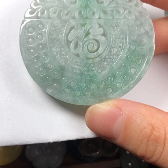 翡翠未镶嵌颈饰缅甸A货，每天下午1点半开播