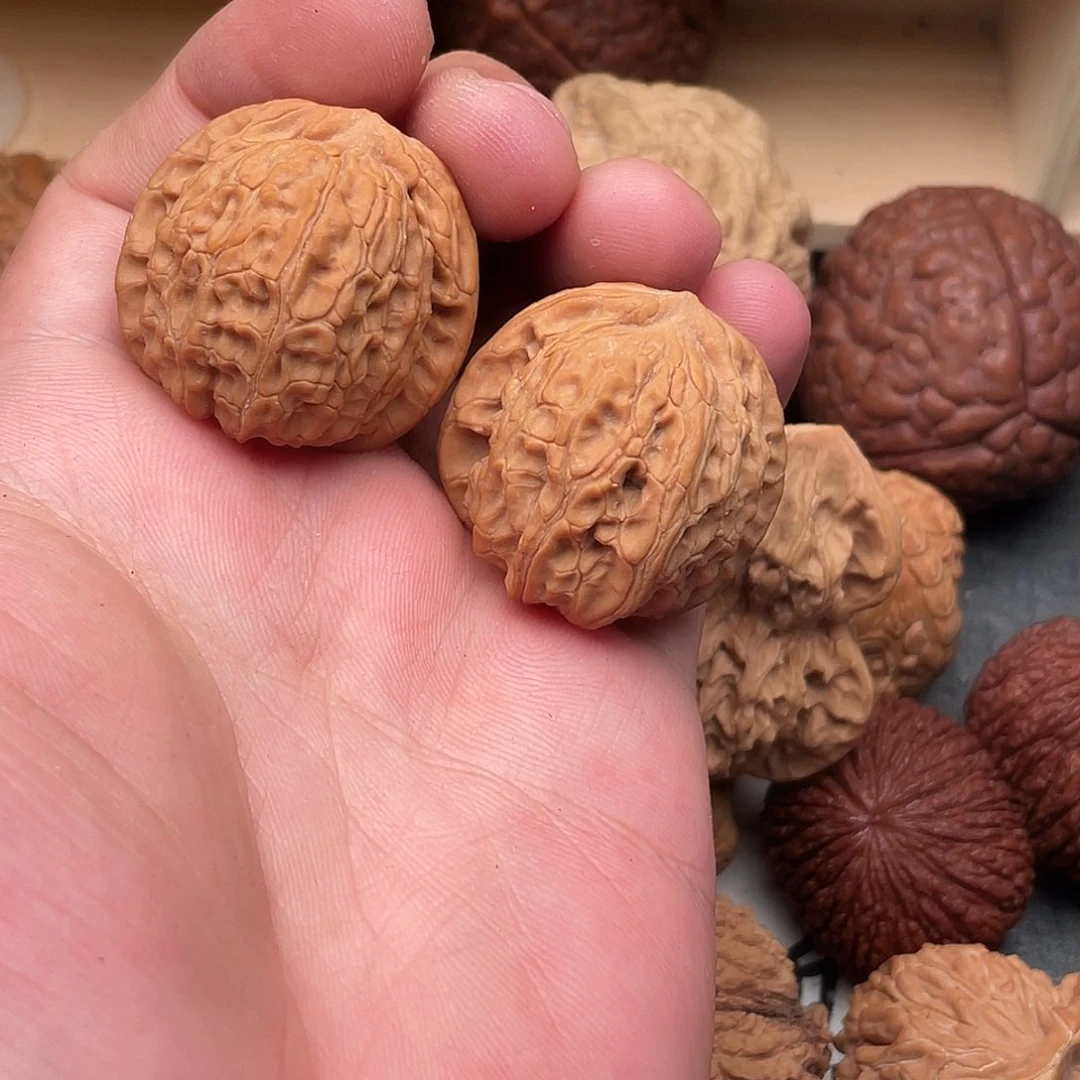 W***e文玩核桃吊坠磨盘