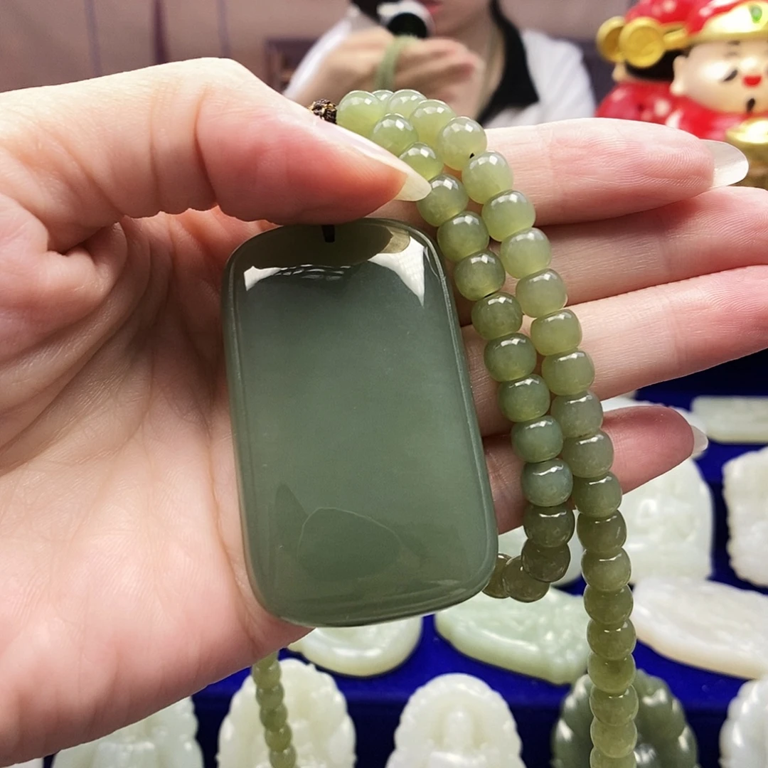 随***¥和田玉未镶嵌颈饰