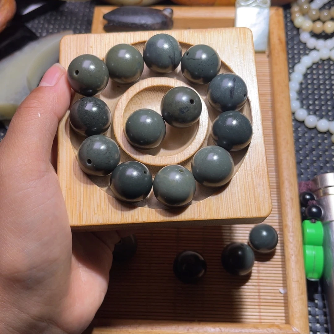 未镶嵌和田玉车挂