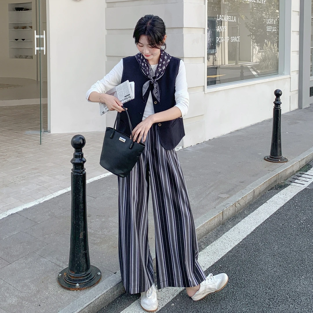 老钱风套装秋大方得体穿搭一整套气质丝巾马甲条纹阔腿裤两件套