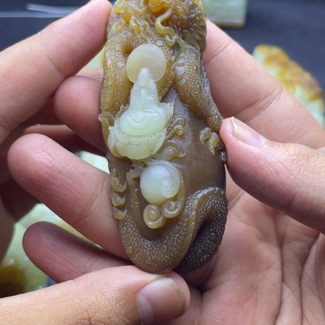 和田玉（糖玉）未镶嵌挂件