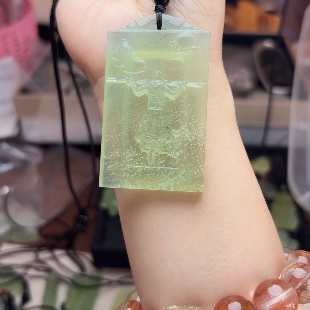 岫玉合金颈饰吊坠