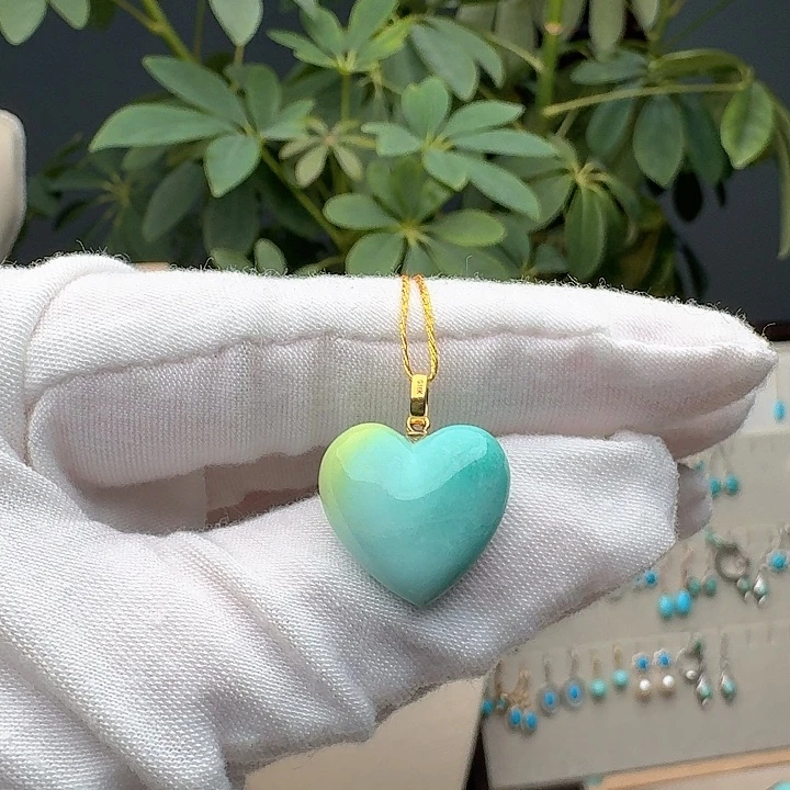 绿松石18K金镶嵌颈饰吊坠