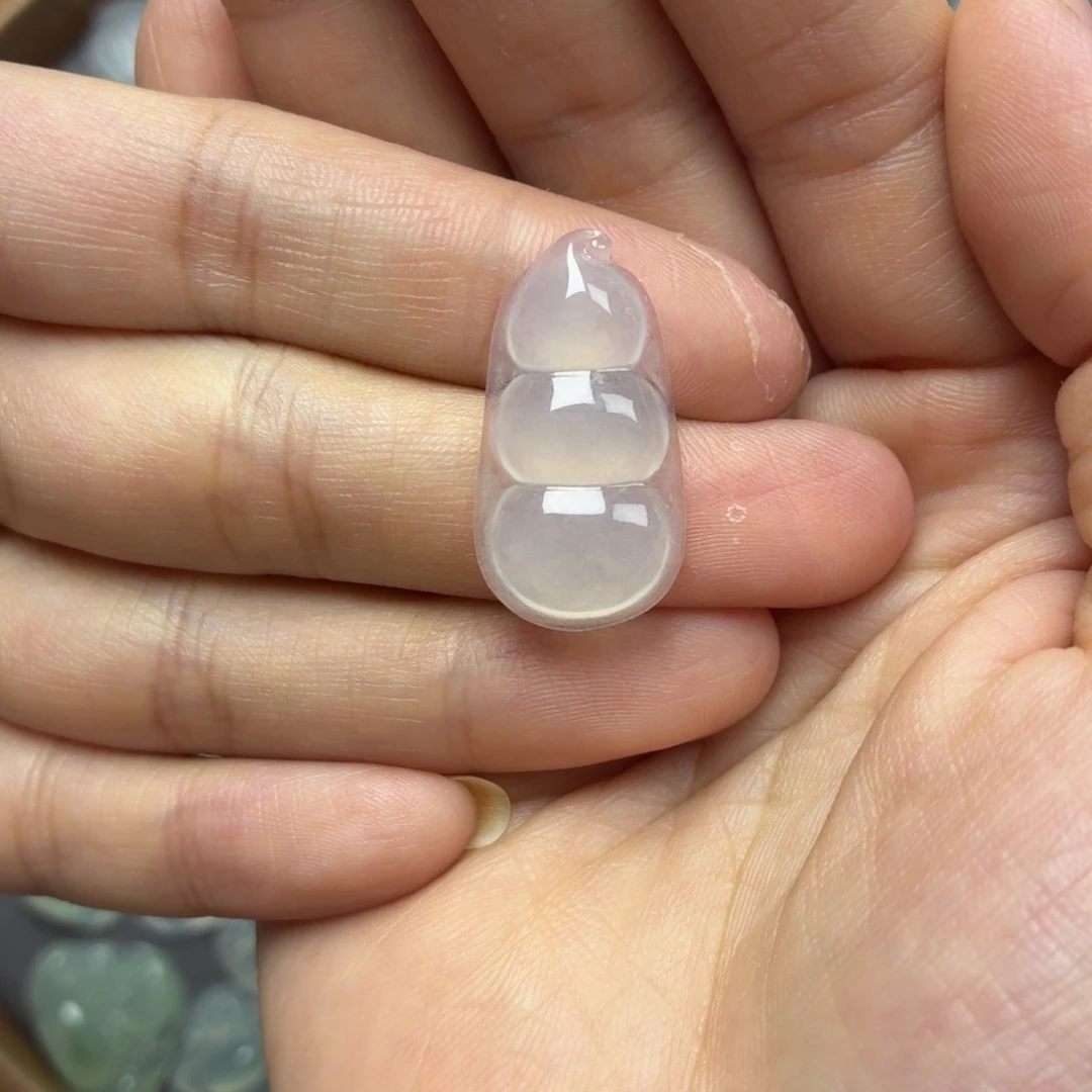 疏***❀颈饰未镶嵌翡翠白冰胖豆