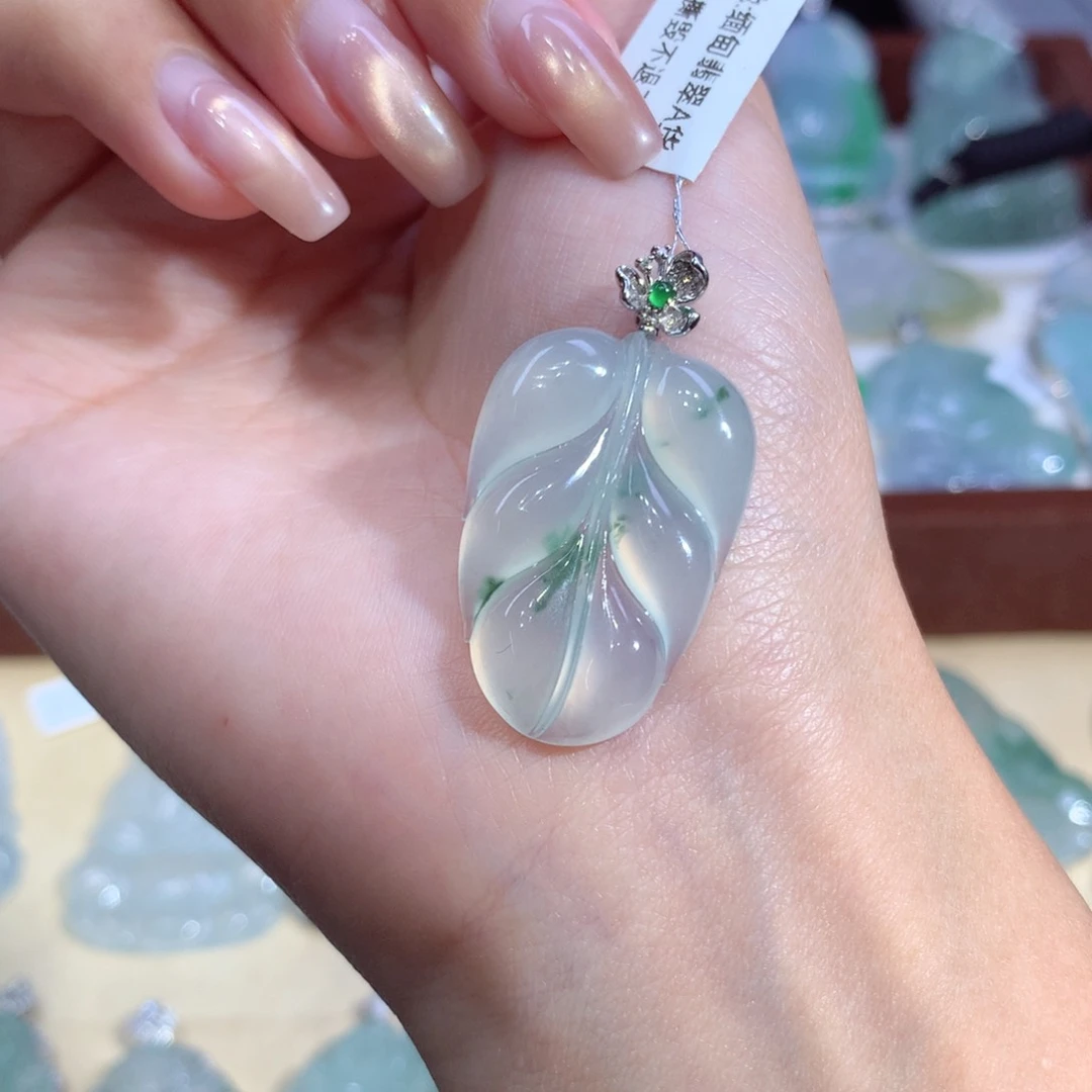 吊坠(不含链)18K金镶嵌翡翠