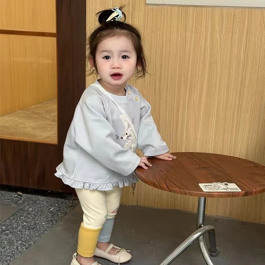 婴幼儿春季套装新款韩版宝宝洋气卡通上衣打底裤两件套外出服