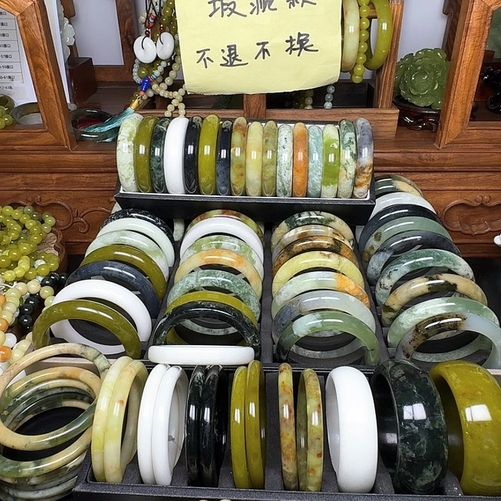 未镶嵌蛇纹石玉手镯