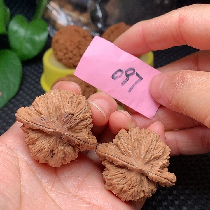 【闪购商品】把件文玩核桃40.5四座楼097