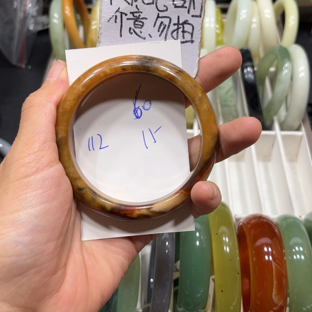 未镶嵌蛇纹石玉手镯