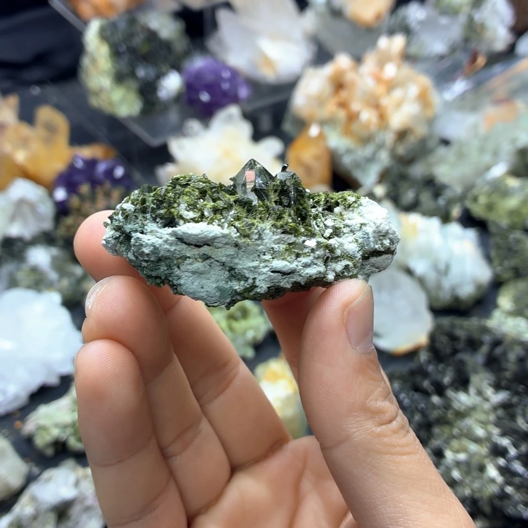 刘***记石材超美绿帘矿标