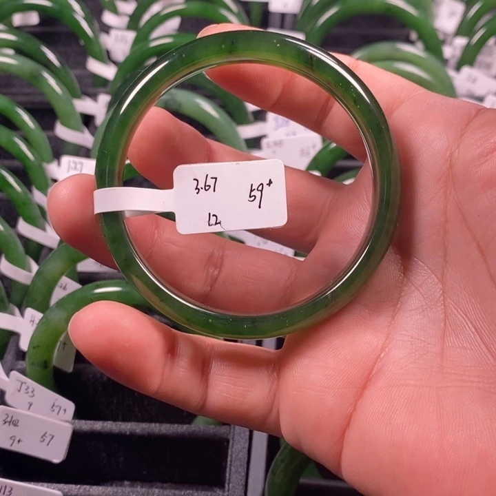 和田玉（碧玉）手镯未镶嵌59+