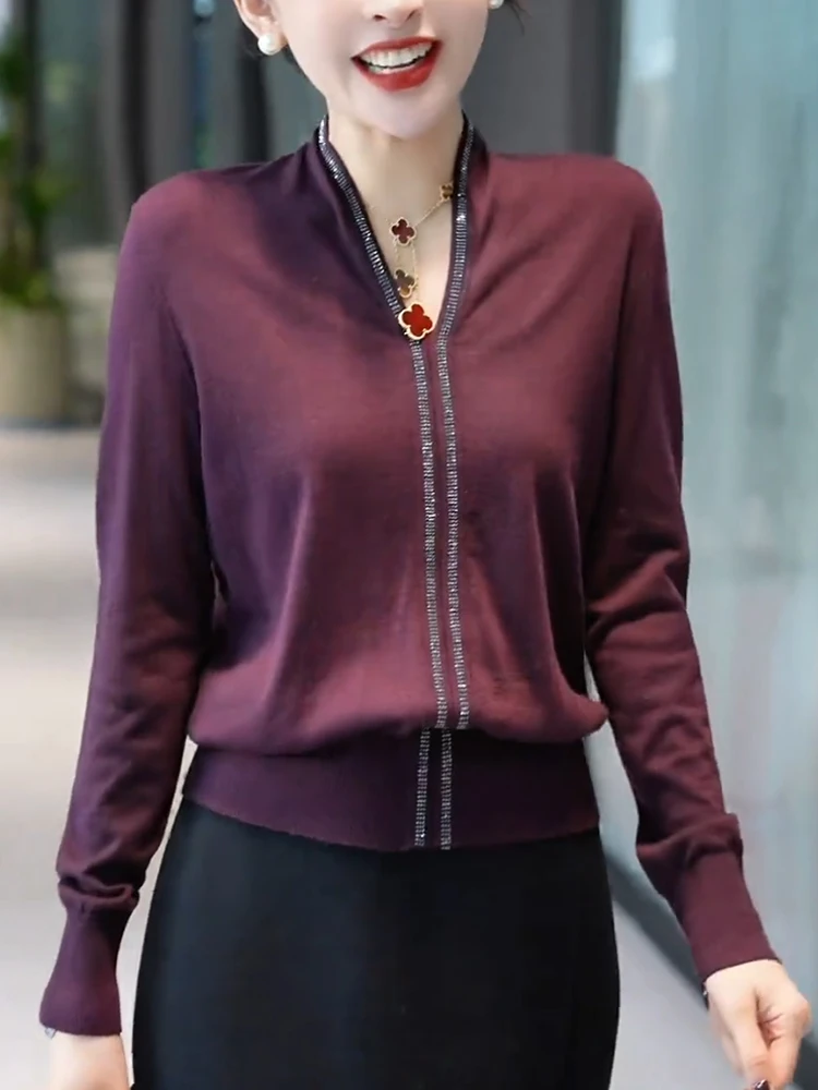 紫色V领长袖t恤女士2025秋季新款时尚洋气减龄修身紫色上衣女新款
