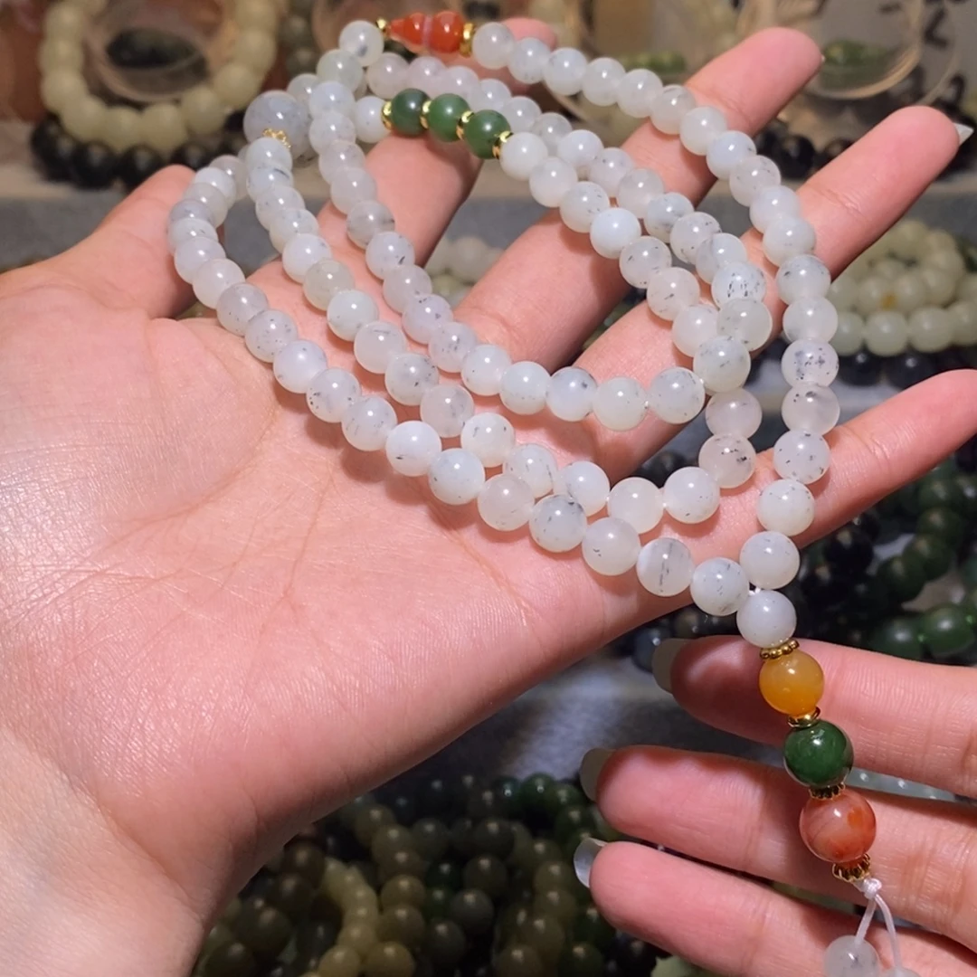 酣***y和田玉未镶嵌手链