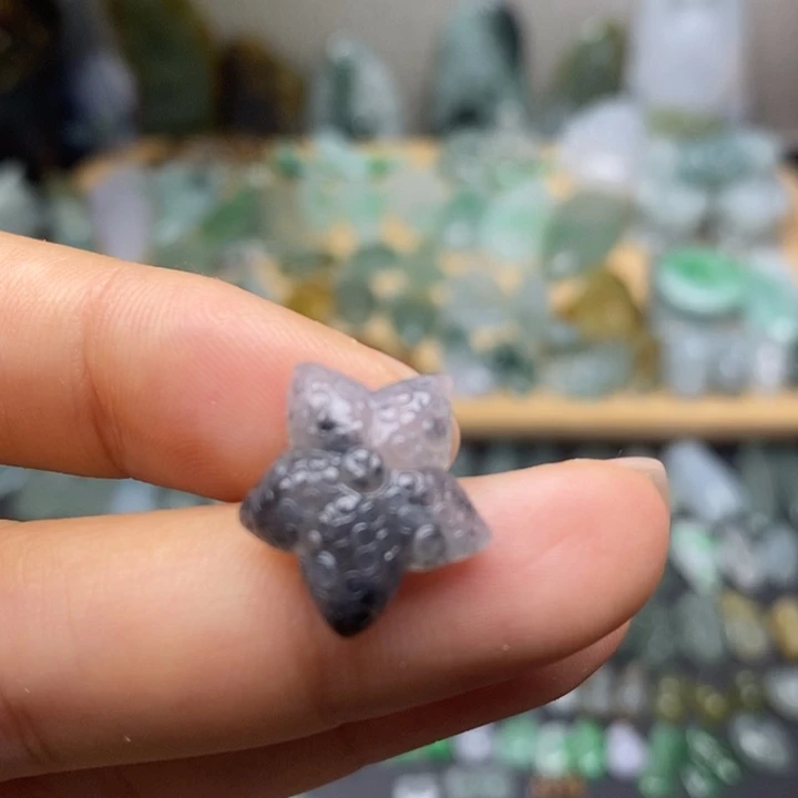 翡翠未镶嵌颈饰海星