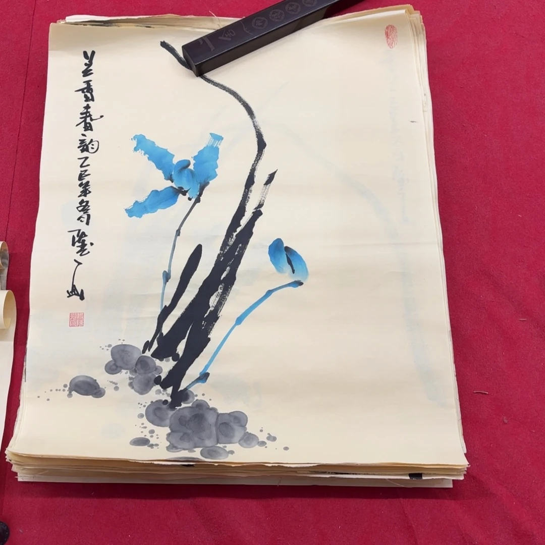 国画花鸟等图案和造型各有
