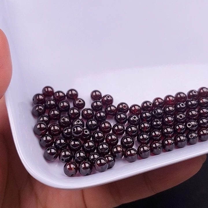 未镶嵌31个石榴石卡5.6玛瑙/玉髓