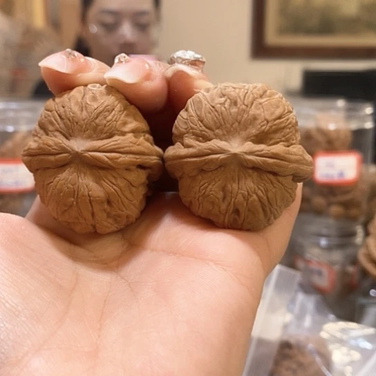 文玩核桃吊坠边37肚38平谷元宝