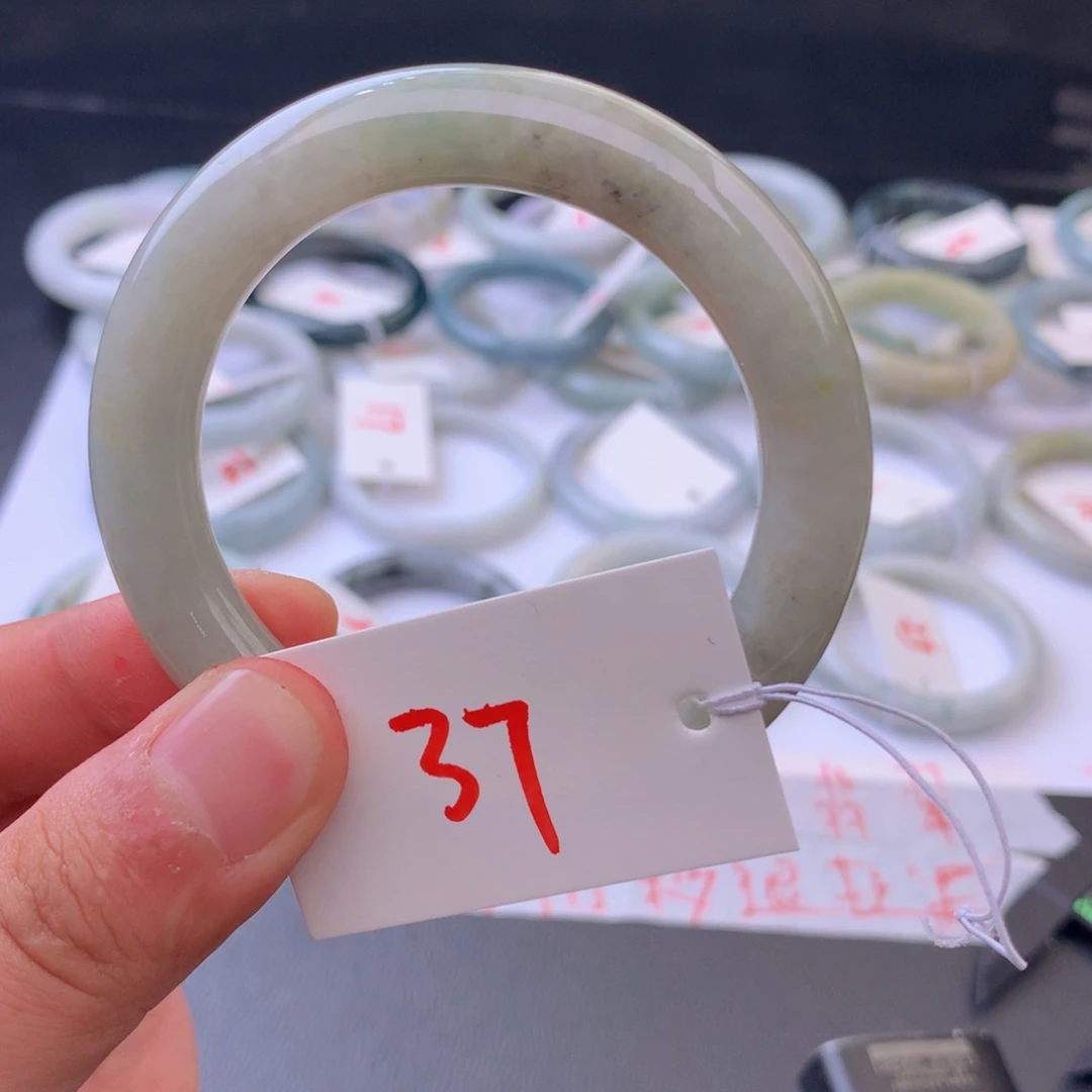 翡翠手镯未镶嵌126888888888