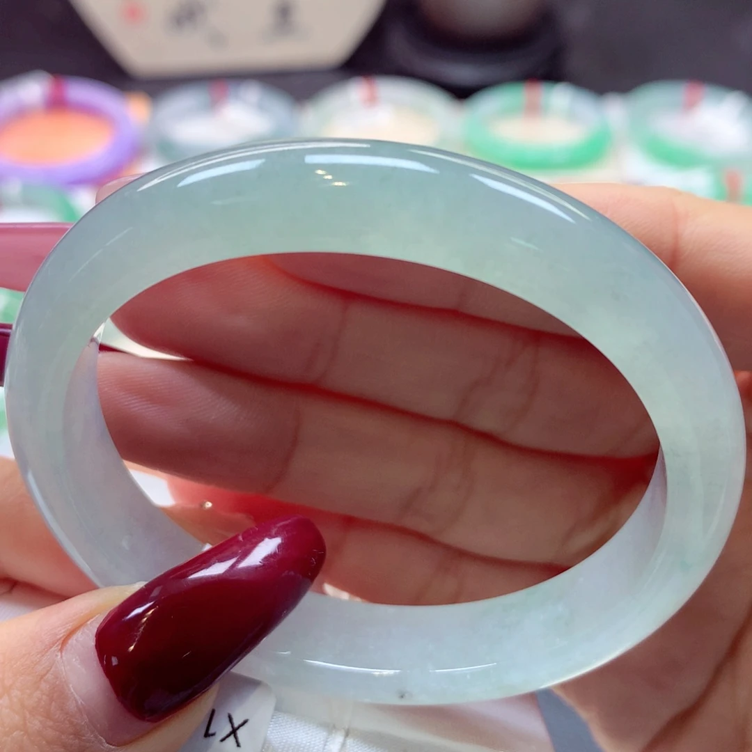 翡翠手镯（贵妃镯）未镶嵌贵妃39号66