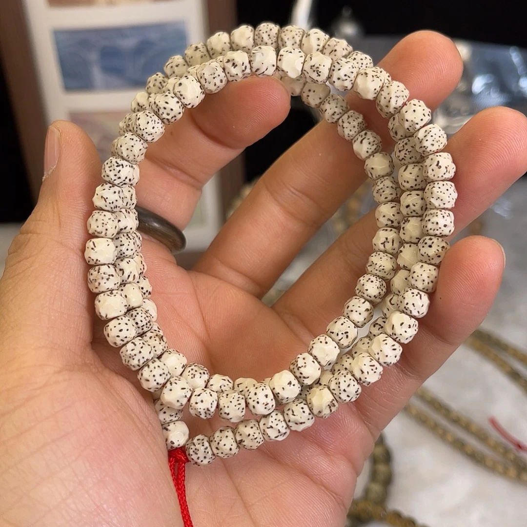 星月菩提手串654 号.  星月菩提.  一物一图.