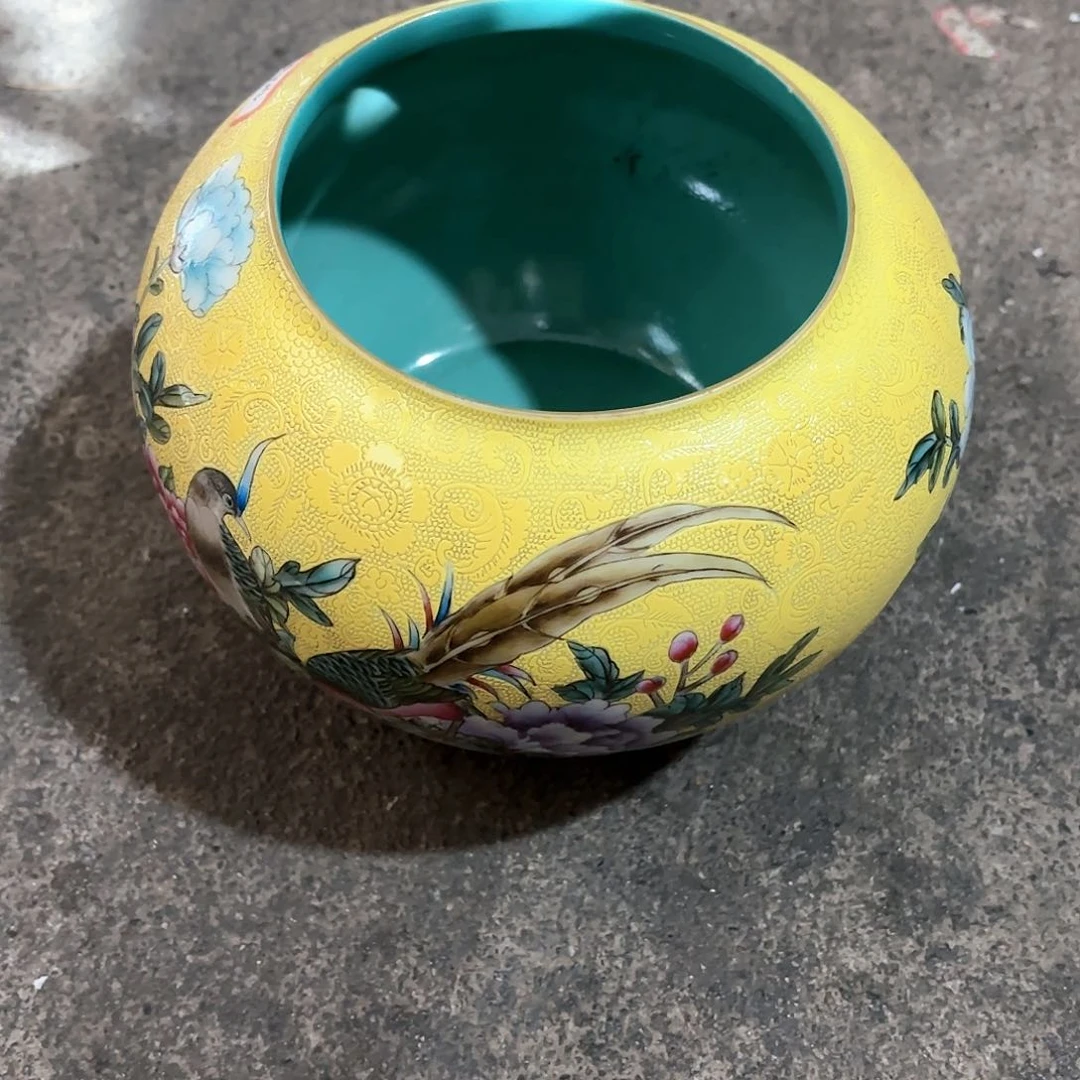 摆件与**行精品陶瓷工艺美术品摆件