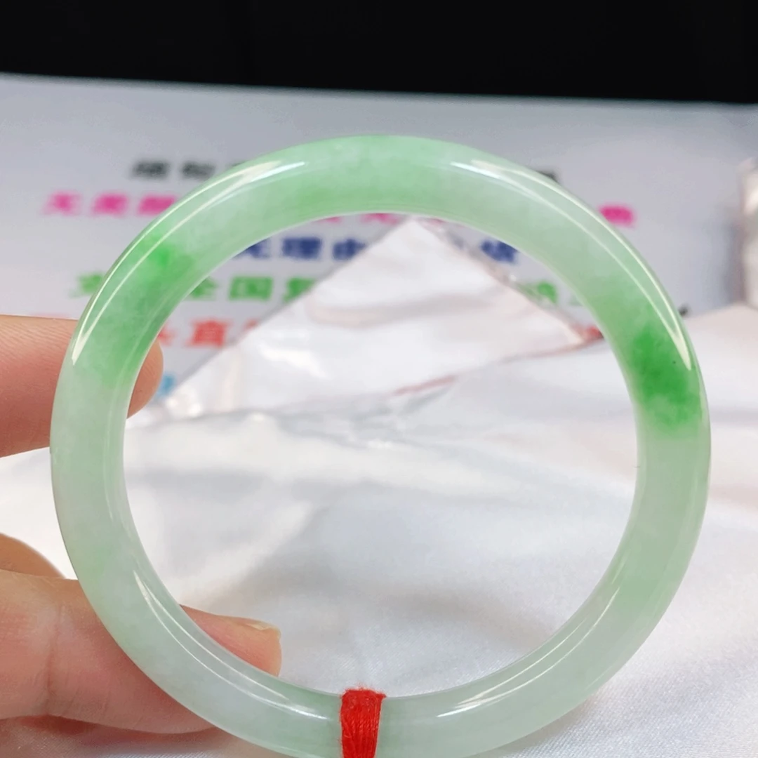 翡翠手镯未镶嵌368号