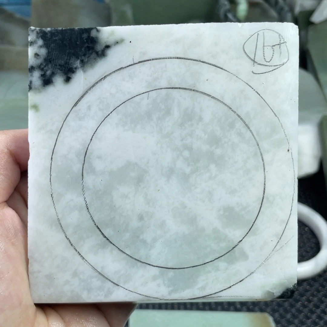 独山玉未镶嵌手镯