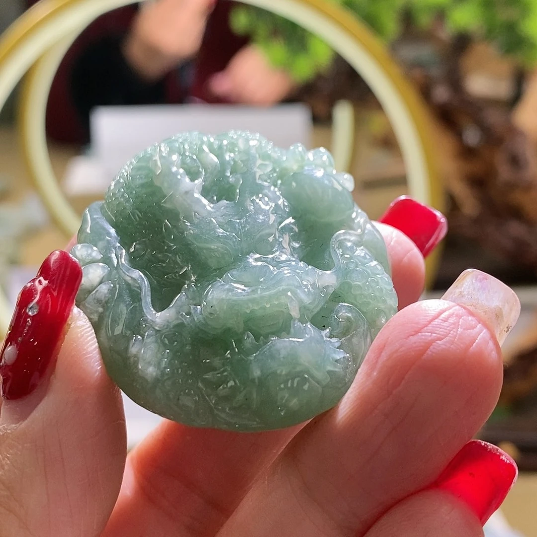 【闪购商品】翡翠颈饰未镶嵌龙牌