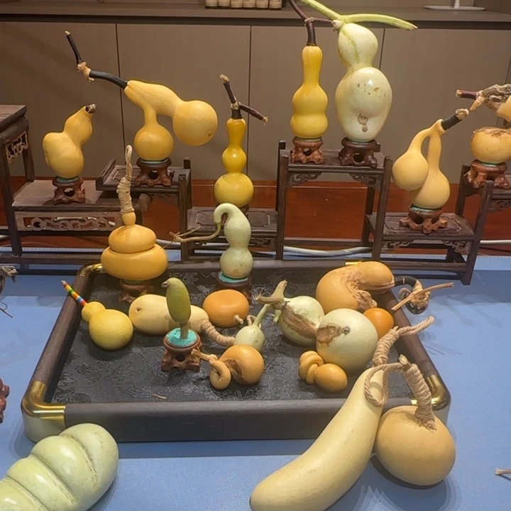 L***g葫芦哈哈哈哈哈哈哈哈哈好哈哈