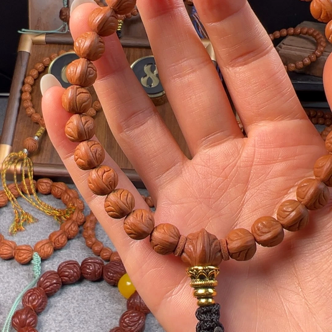 爱****桃核吊坠1.0玉麒麟现货