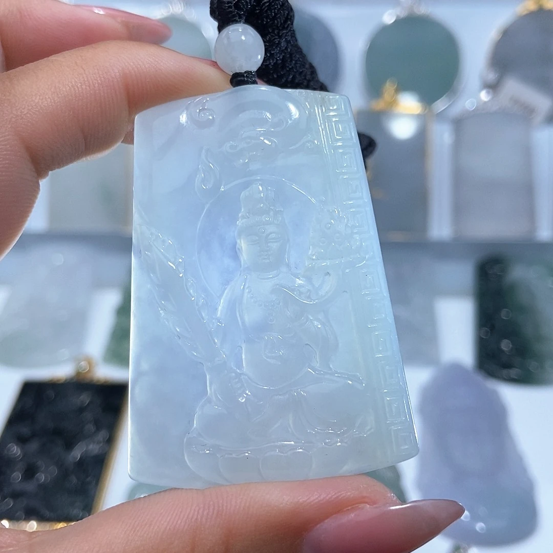 翡翠颈饰未镶嵌缅甸