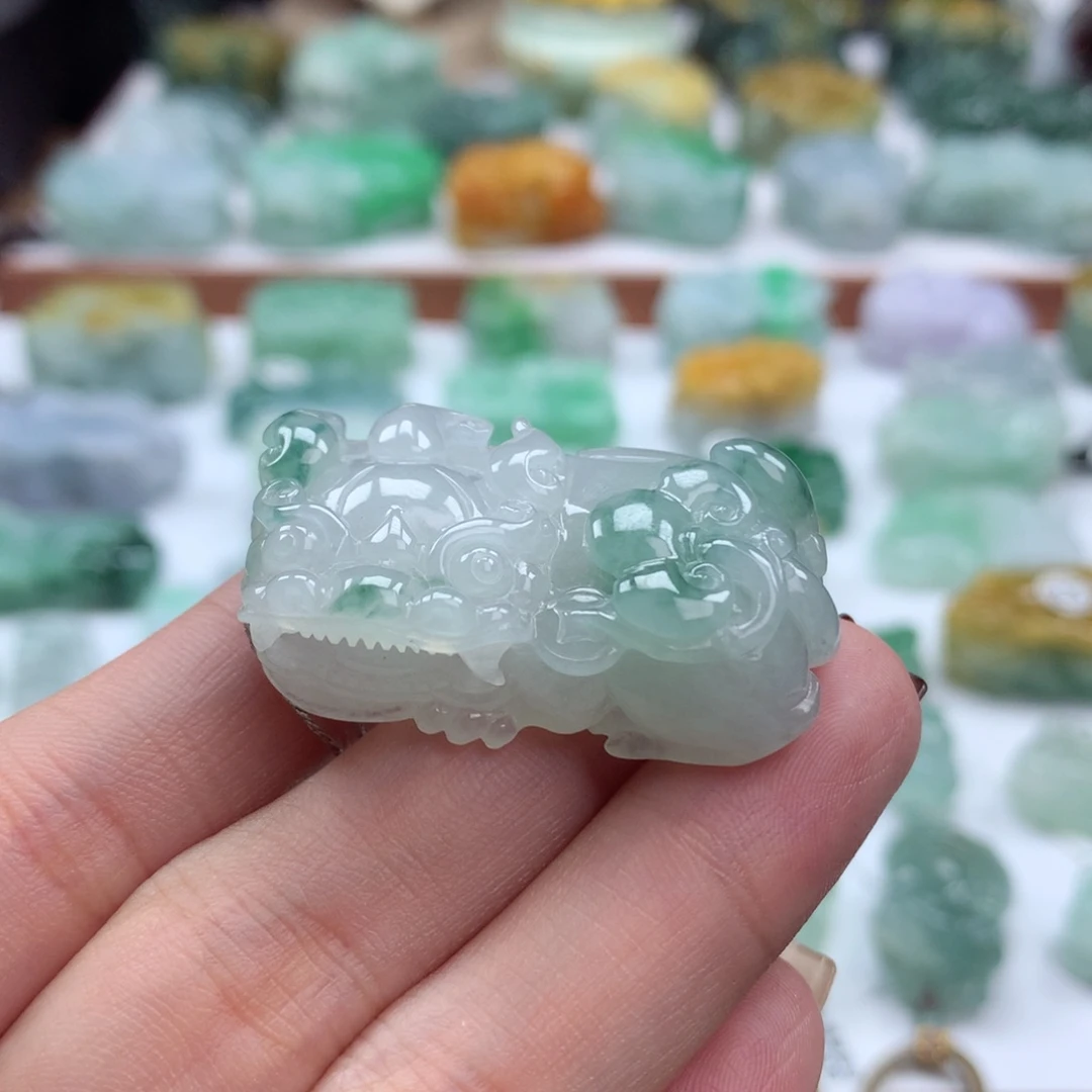 翡翠未镶嵌颈饰翡翠貔貅16