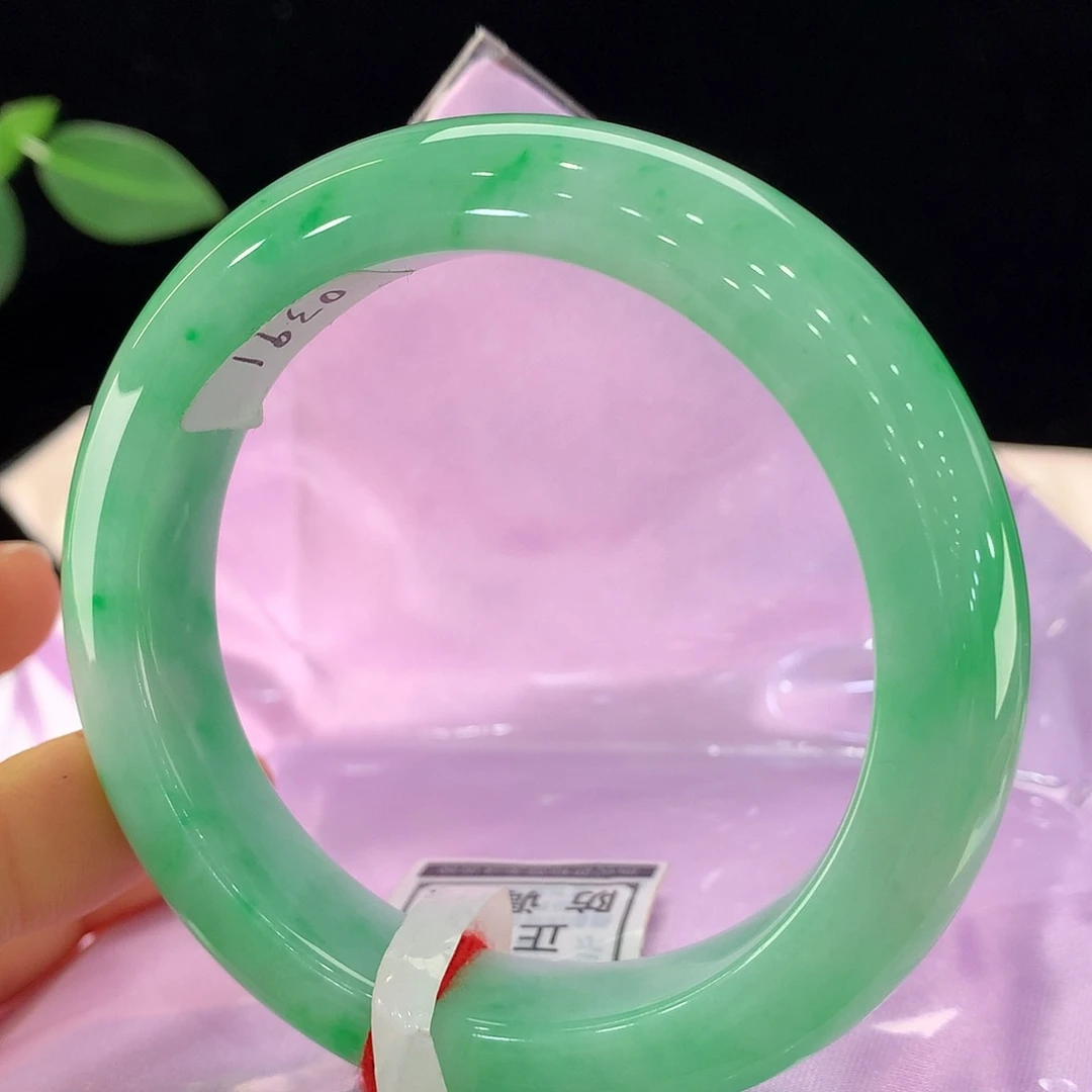 翡翠未镶嵌手镯0391